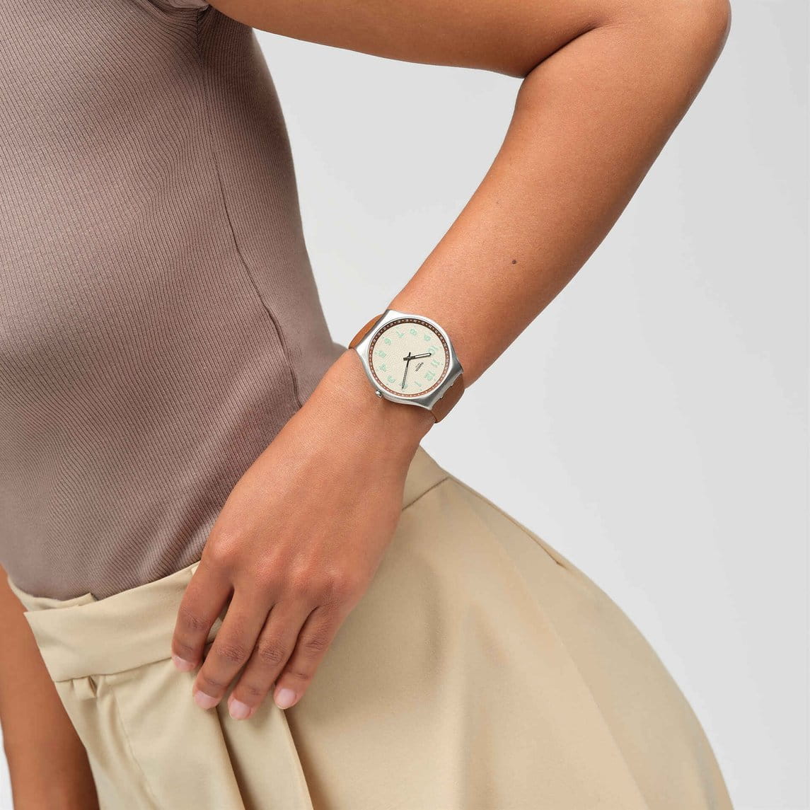 Swatch Swatch Skin Irony 42 SS07S135 женские часы бежевый циферблат на запястье