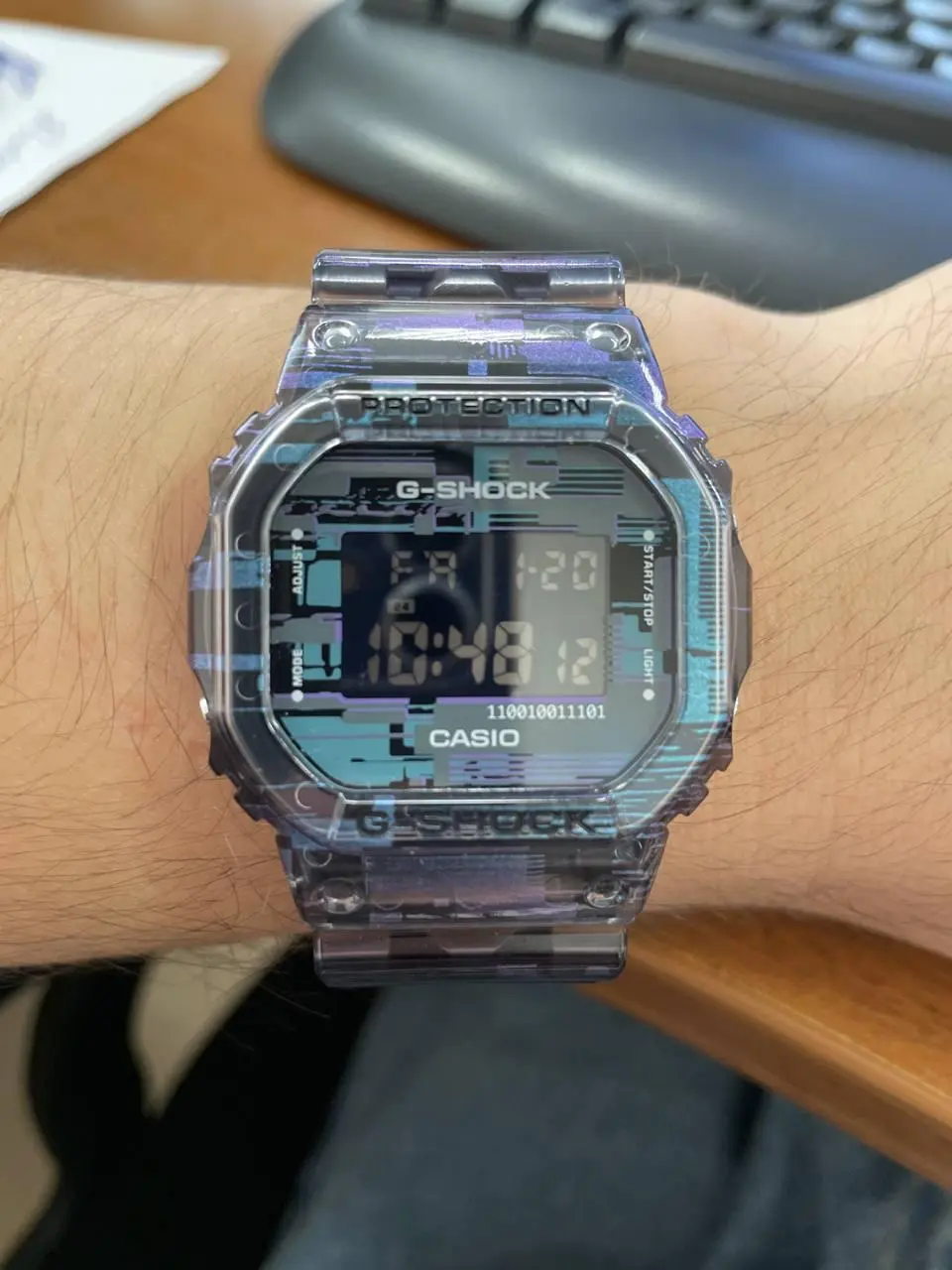 Часы Casio G-Shock DW-5600NN-1E купить в Омске по цене 22475 RUB: описание,  характеристики