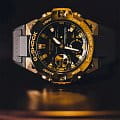 Casio GST-B400GB-1A9 наручные мужские часы застежка крупным планом