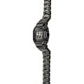 Casio Casio G-Shock GMW-B5000EH-1E электронные мужские часы часы крупный план  циферблата