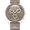 Swatch Swatch x Omega Bioceramic Moonswatch Mission on Earth: Desert SO33T103  SO33T103 кварцевые мужские часы бежевый циферблат, браслет нейлон — вид спереди