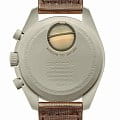 Swatch Swatch x Omega Bioceramic Moonswatch Mission to Saturn SO33T100 , наручные мужские часы фото под углом