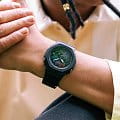 Casio Casio G-Shock GA-2100RW-1A GA-2100 наручные мужские часы фото под углом.