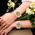Casio GMA-S120SG-7AER наручные женские часы застежка крупным планом