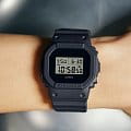 Casio Casio G-Shock DWE-5657RE-1ER , наручные мужские часы фото под углом
