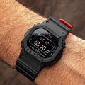Casio Casio G-Shock DW-5600UHR-1DR (DW-5600UHR-1) DW-5600 наручные мужские часы фото под углом.