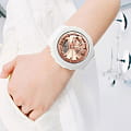 Casio GMA-S2100MD-7A женские часы застежка крупным планом