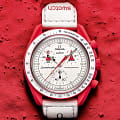 Swatch Swatch x Omega Bioceramic Moonswatch Mission to Mars SO33R100  наручные женские часы фото под углом.