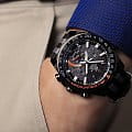 Casio Casio Edifice EFS-S550BL-1A, edifice япония мужские часы на браслете тканевый боковой вид