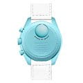 Swatch Swatch x Omega Bioceramic Moonswatch Mission to Uranus SO33L100 , наручные женские часы фото под углом