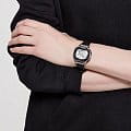 Casio LW-203-1A женские часы застежка крупным планом