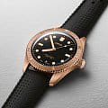 Oris Oris Divers Sixty‑Five Date 01 733 7771 3154-07 4 19 18BR divers швейцарские мужские часы на браслете каучук боковой вид
