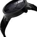 Swatch SO27B100 наручные мужские часы застежка крупным планом