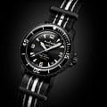Swatch Swatch Sistem51 Scuba Bioceramic Standard SO35B400S  наручные мужские часы фото под углом.