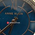 Anne Klein 3344NVRG женские часы застежка крупным планом